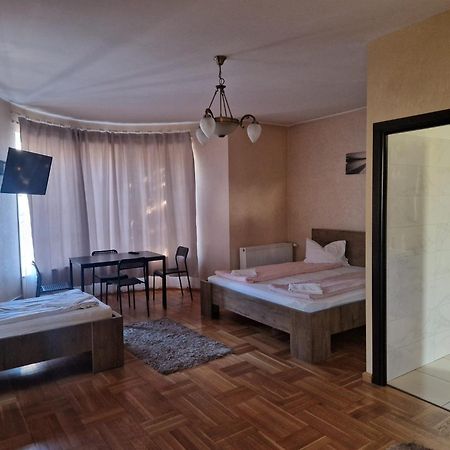 Bigcitty Rooms Cluj-Napoca Exteriör bild